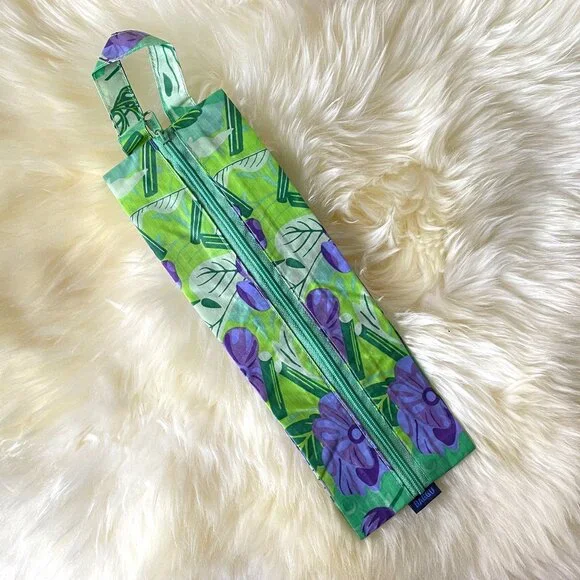 NWOT Baggu 3D Zip Pouch Small - Mixed Greens (Smorgasbord) - Picture 3 of 7